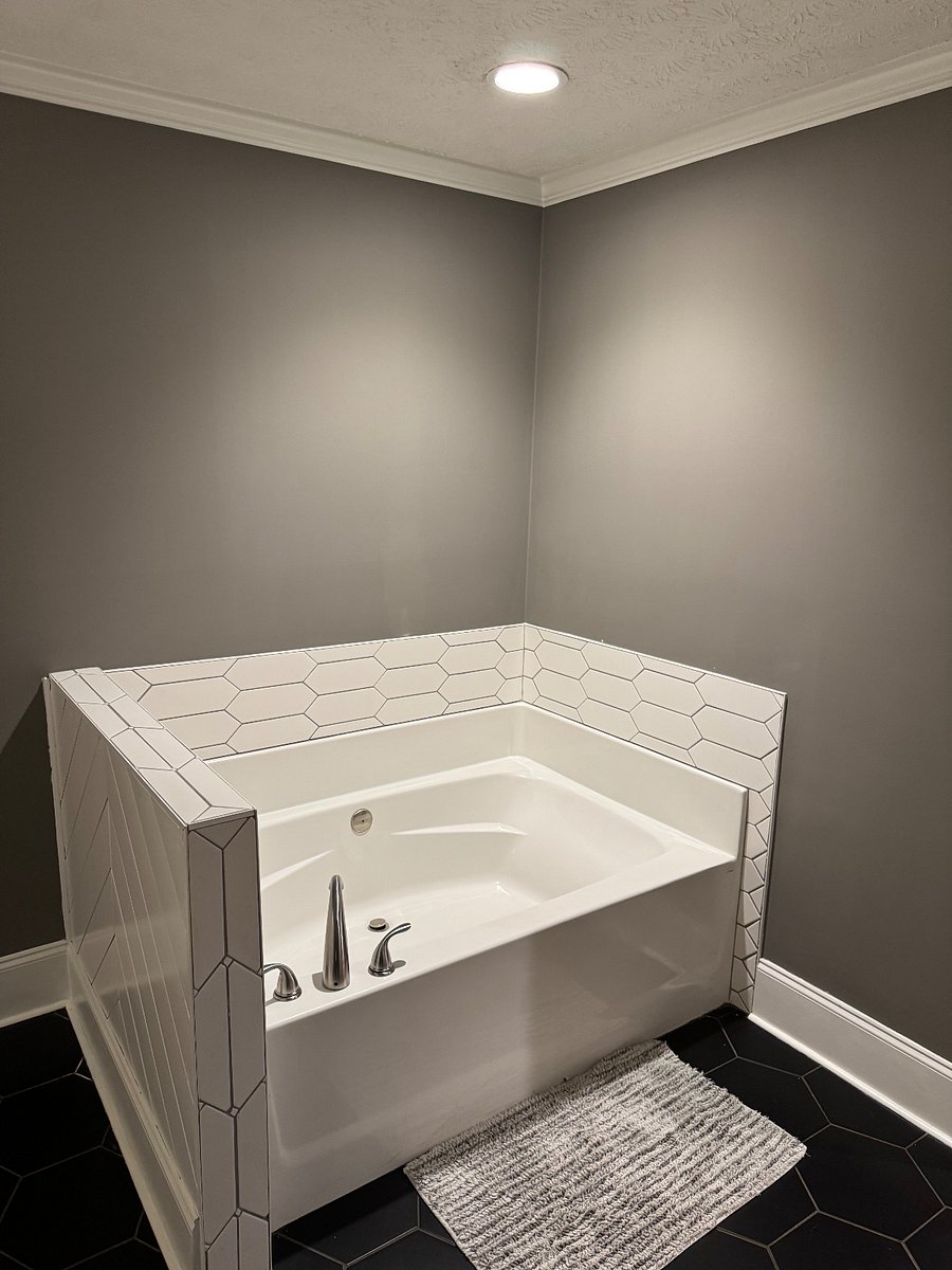 Master Bathroom Tub