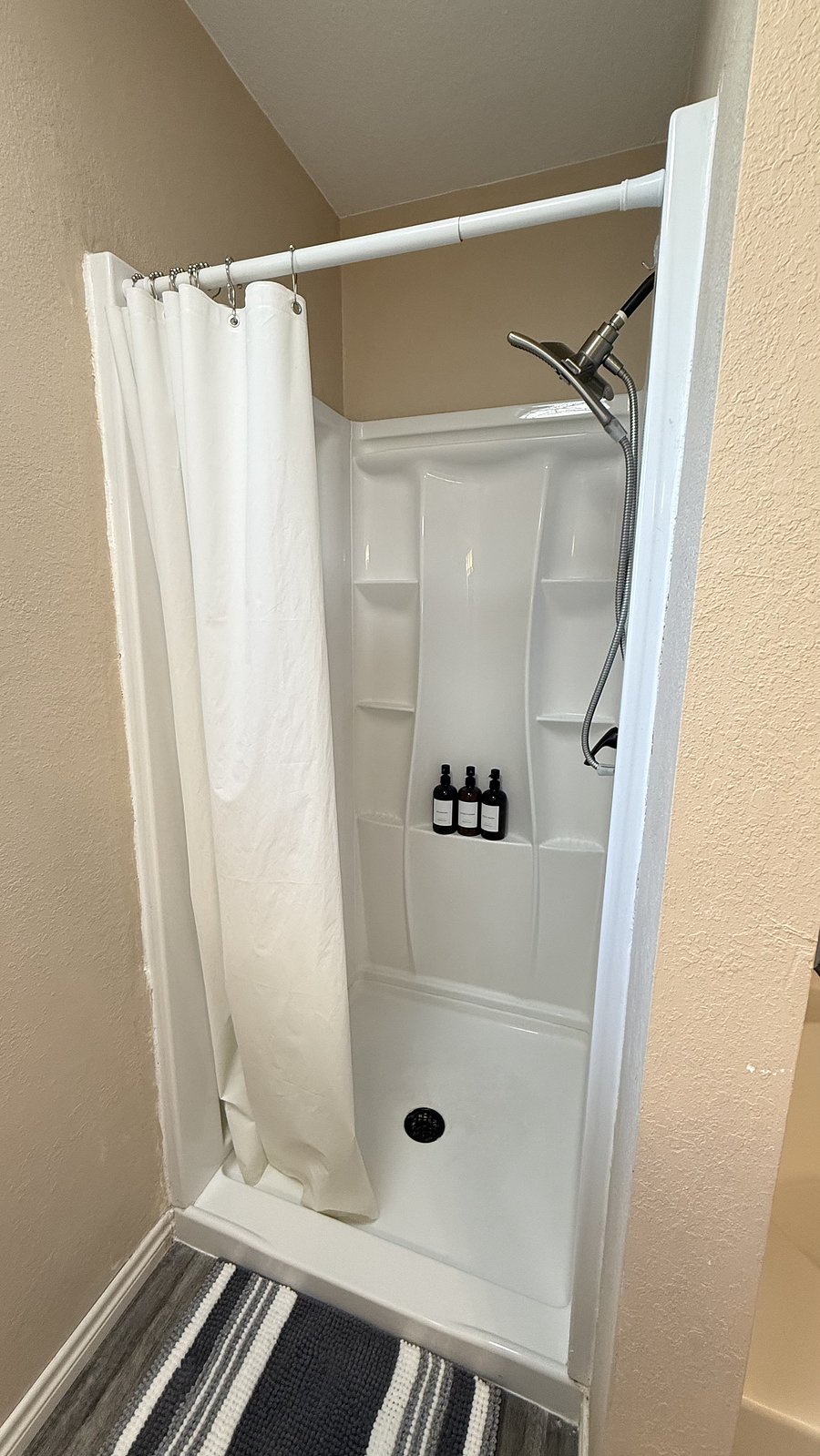 Master Suite - Shower