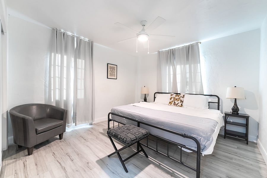 Bedroom 4 with King bed and smart tv