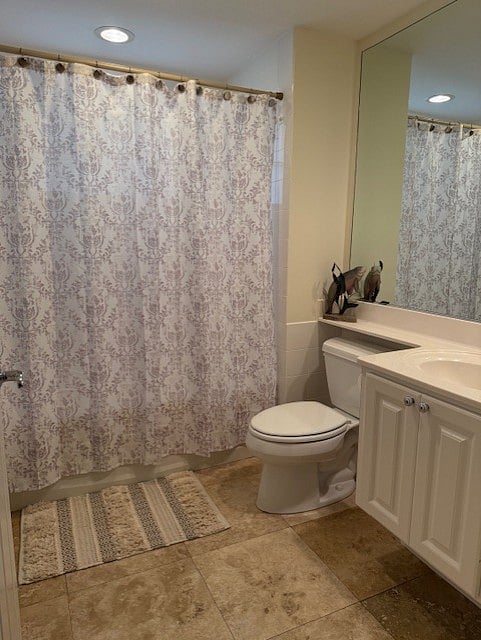 1st floor full bathroom, access from hallway and bedroom
