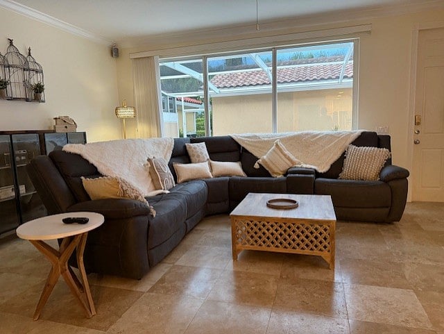lots of light, 8' Sliding glass door opens up into the lanai.