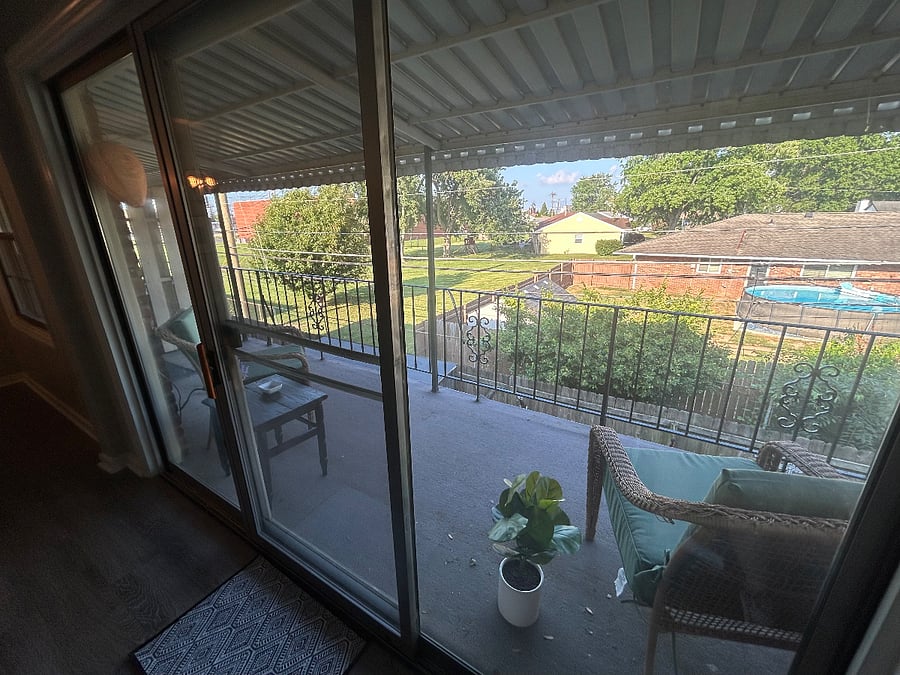 Balcony (view 1)