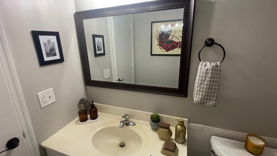 Full Bath view 4