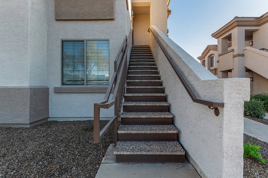Private steps to unit 