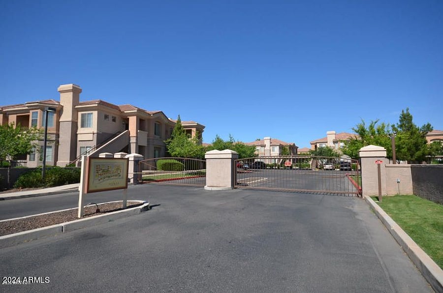 Gated community 