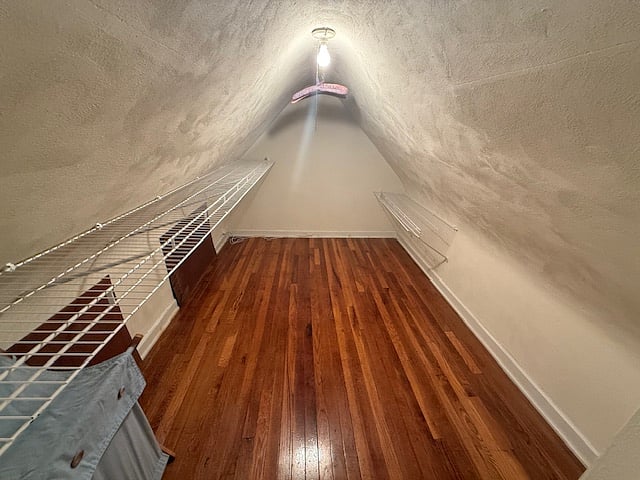 Large attic or closet area-plenty of storages