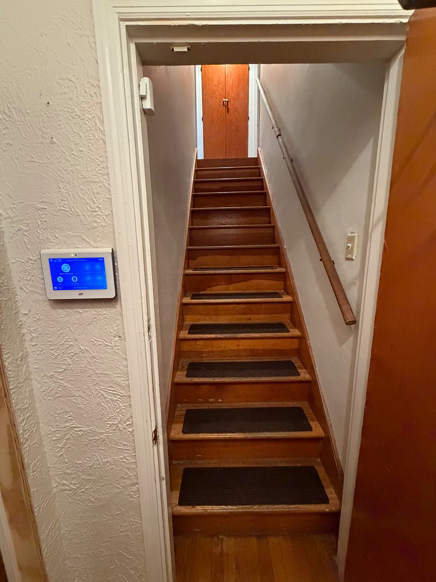 To second floor private suite