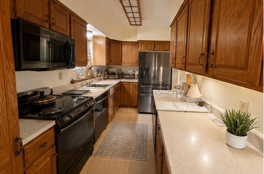 Full Kitchen