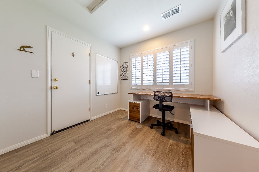 Separate office, there is no closet in this room.