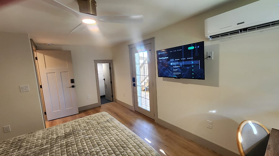 French Broad w Lower Deck Entry/Exit & 2 Closets