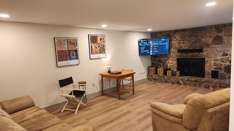 Den & Gas Fireplace