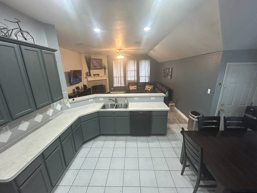 Kitchen/living area