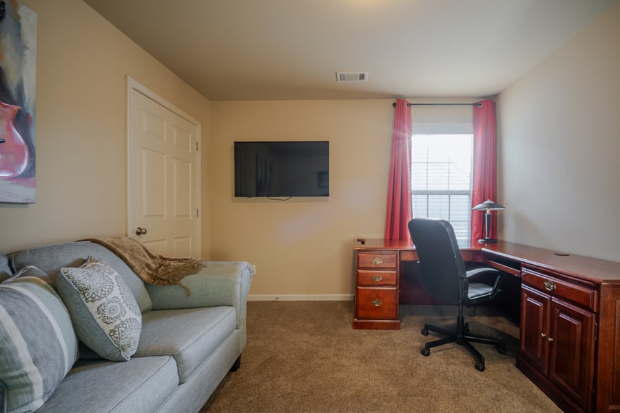 Bedroom 5/Office