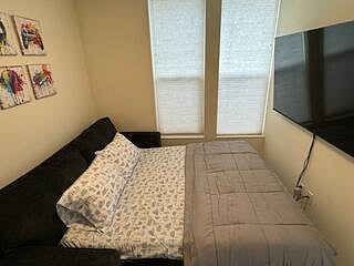 Bedroom 3: Sleeper sofa