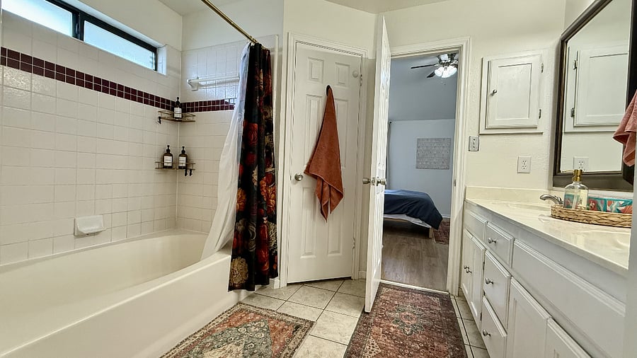 Master Suite - Bathroom