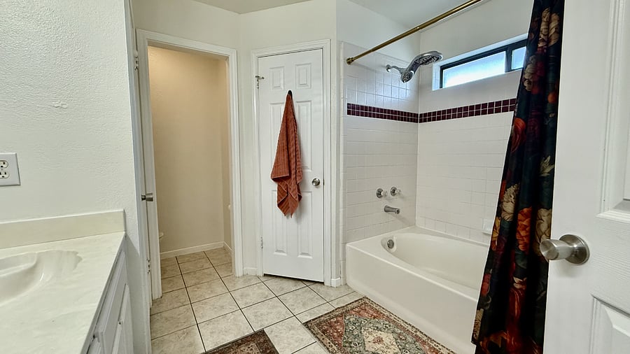 Master Suite - Bathroom