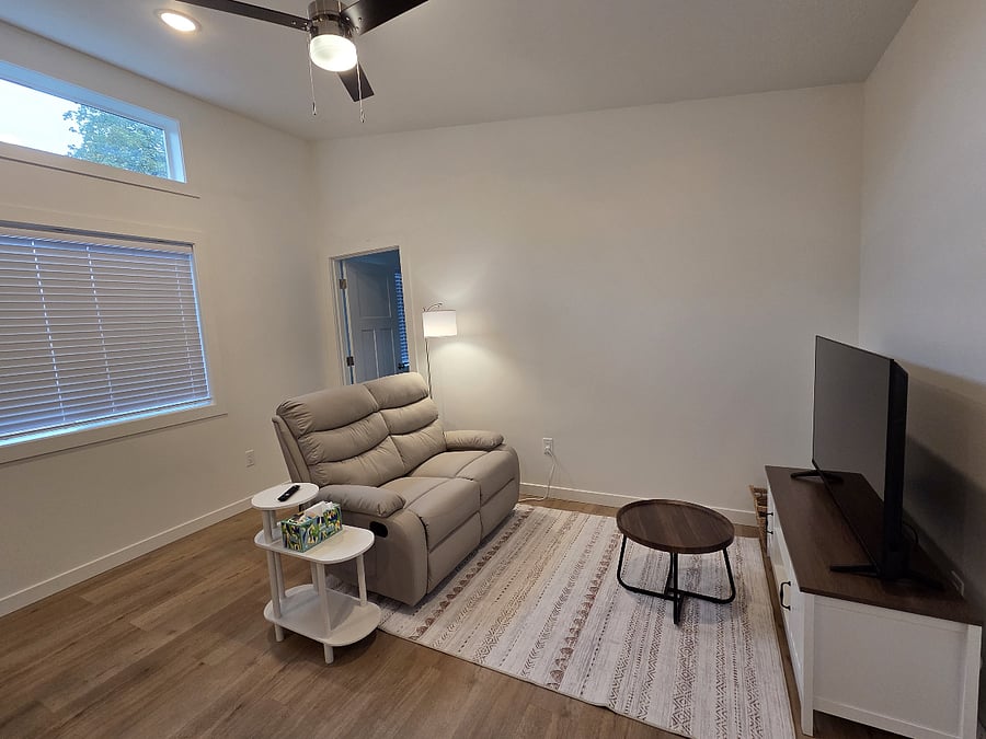 Furnished Finder property 910337_1 photo 5
