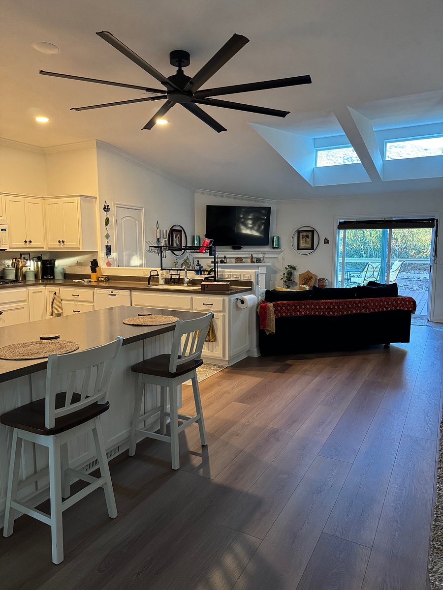 kitchen_den