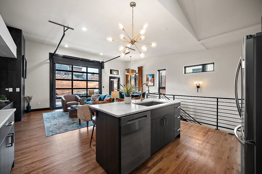 +2nd floor
+New appliances (2025)