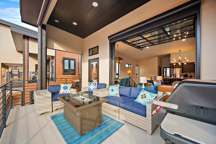 +2nd floor
+View of Pikes Peak and front range
+Indoor/Outdoor design
+BBQ Grill
+Fire pit/table
