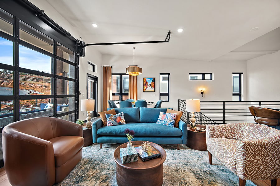 +2nd floor
+Working fireplace
+Garage door space + patio
+Open concept kitchen and living room