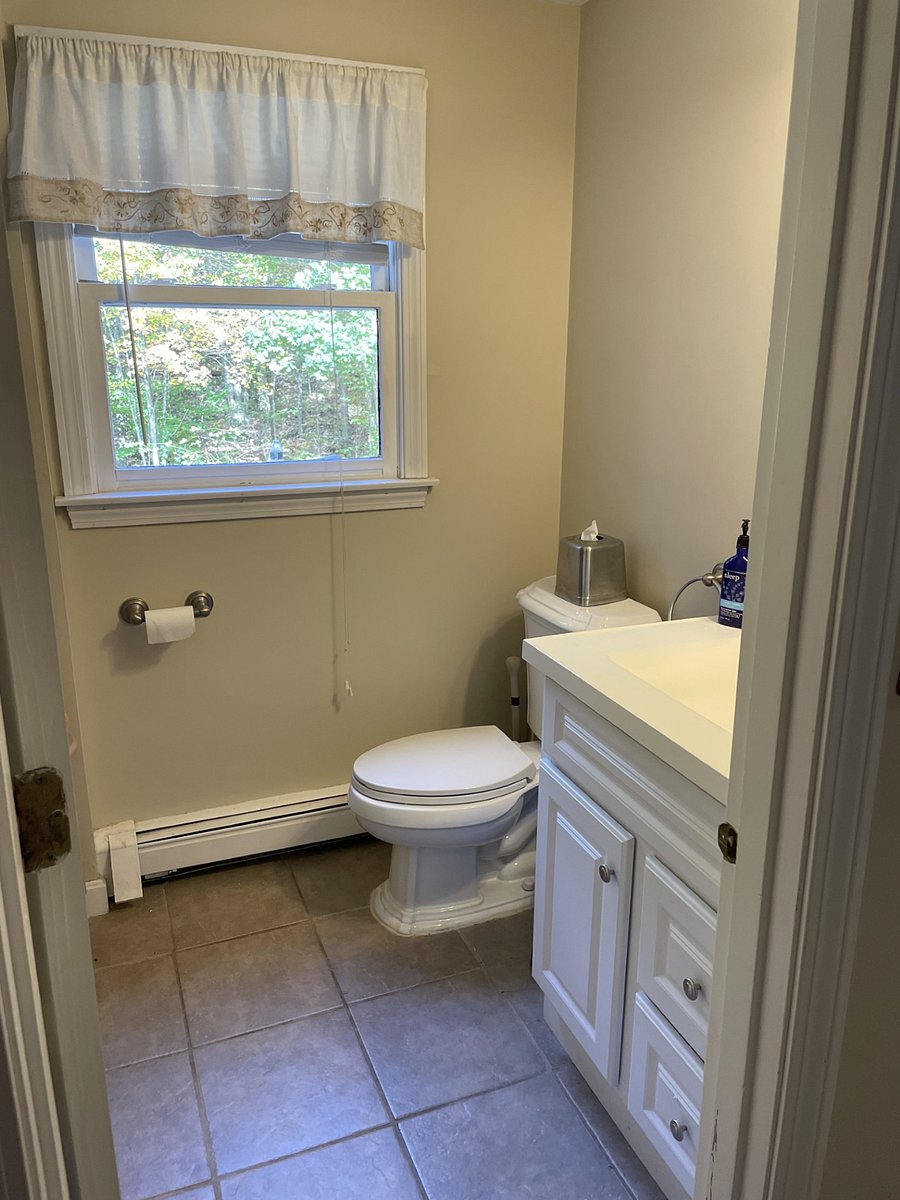 second full bathroom off kitchen