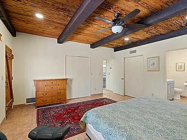 Principal bedroom with en-suite bathroom