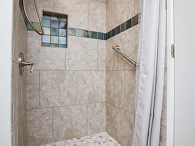 Guest bathroom (off of den)
