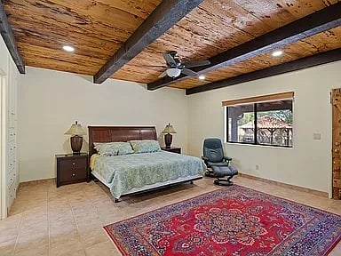 Principal bedroom with king bed and en-suite bathroom