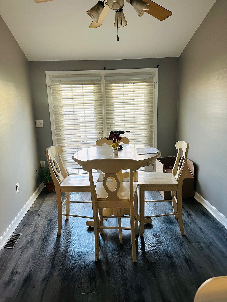 kitchenette table, island and bar stools