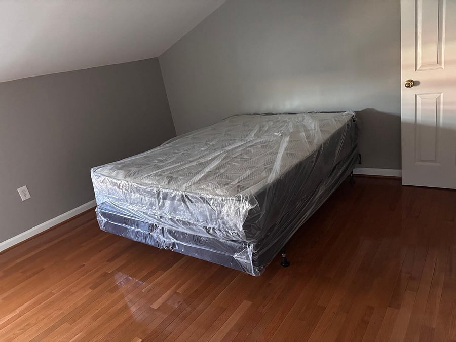 bedroom 4 shows bed