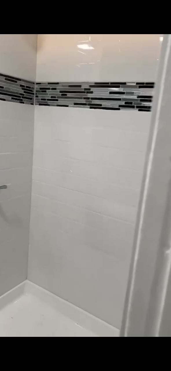 stand up shower in bathroom #2 upstairs