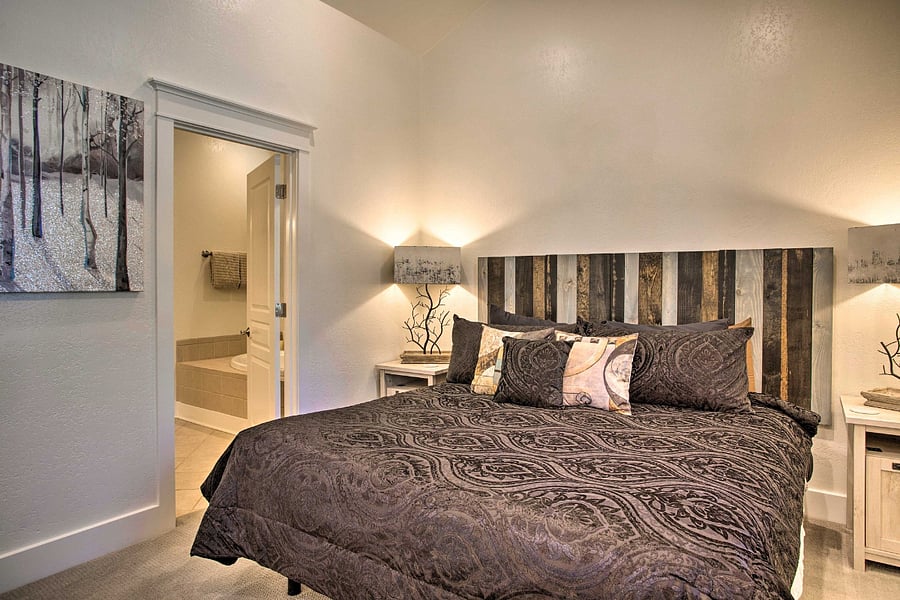 First floor Master King bedroom