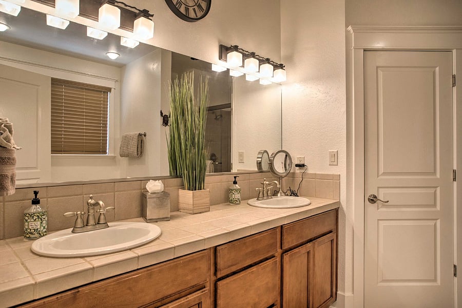 First floor Master bathroom