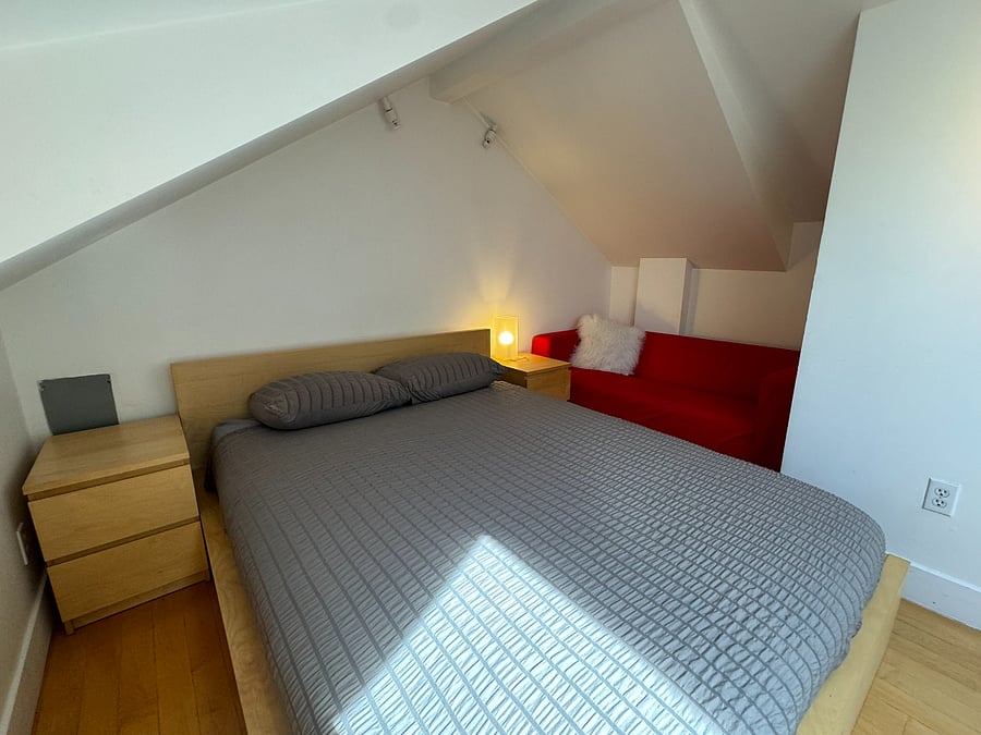 Bedroom 3
2 Queen Beds