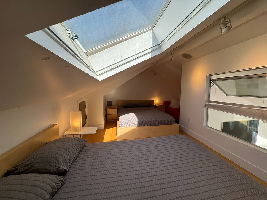 Bedroom 3
2 Queen Beds