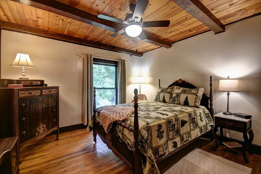 Cozy bedroom with large closet.