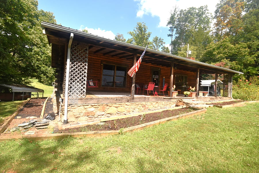 Another view of cabin