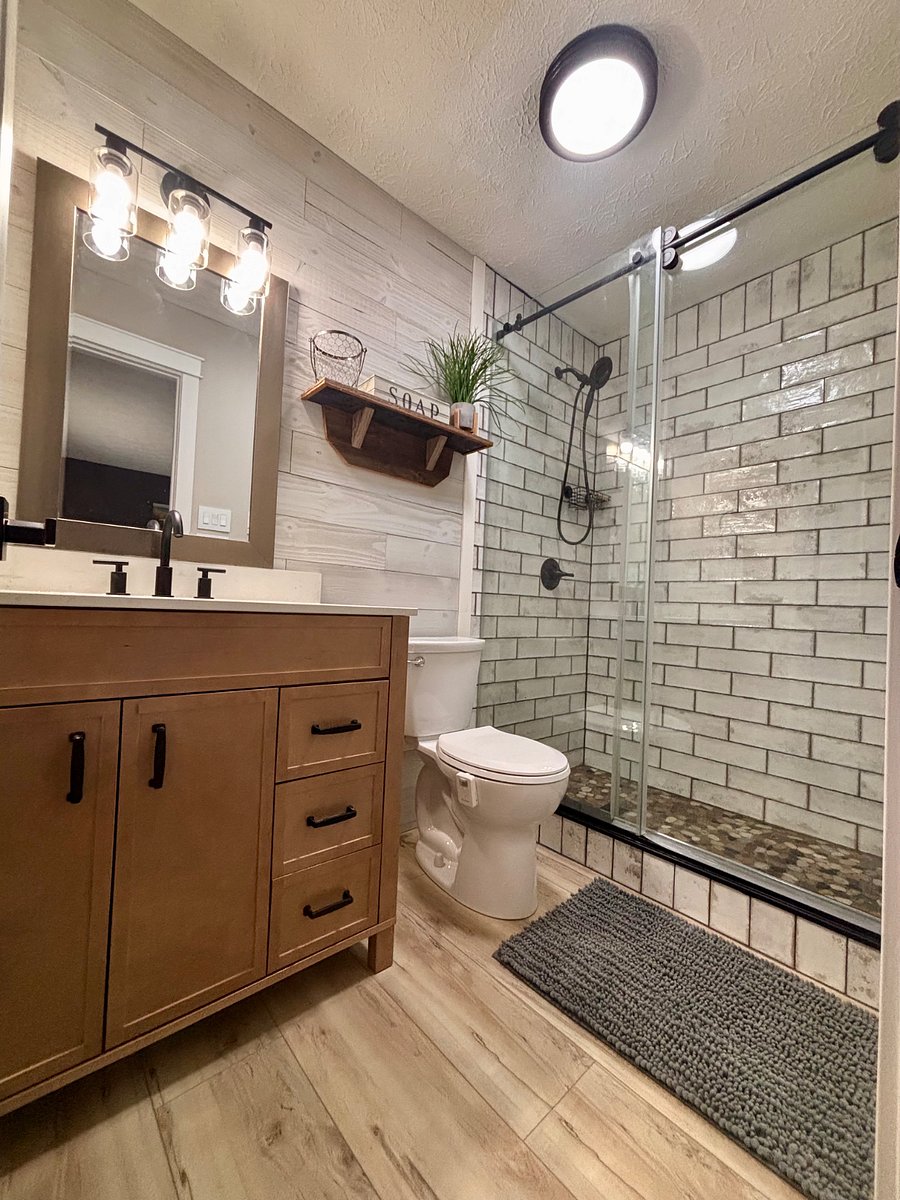 NEW Master Bath with tile walk-in shower!