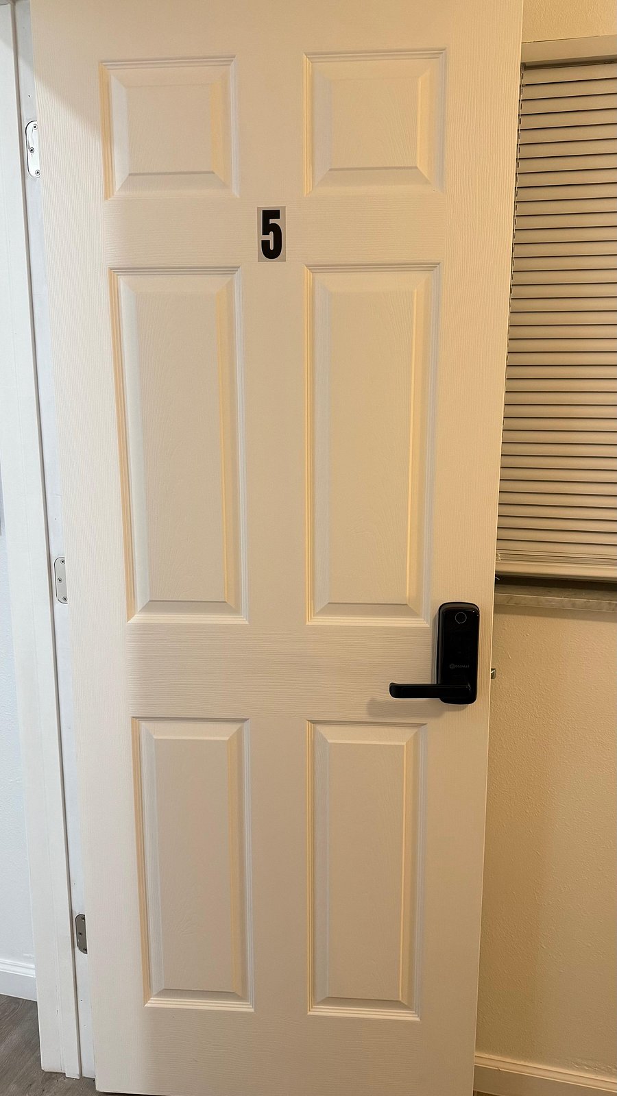 Pinch code lock