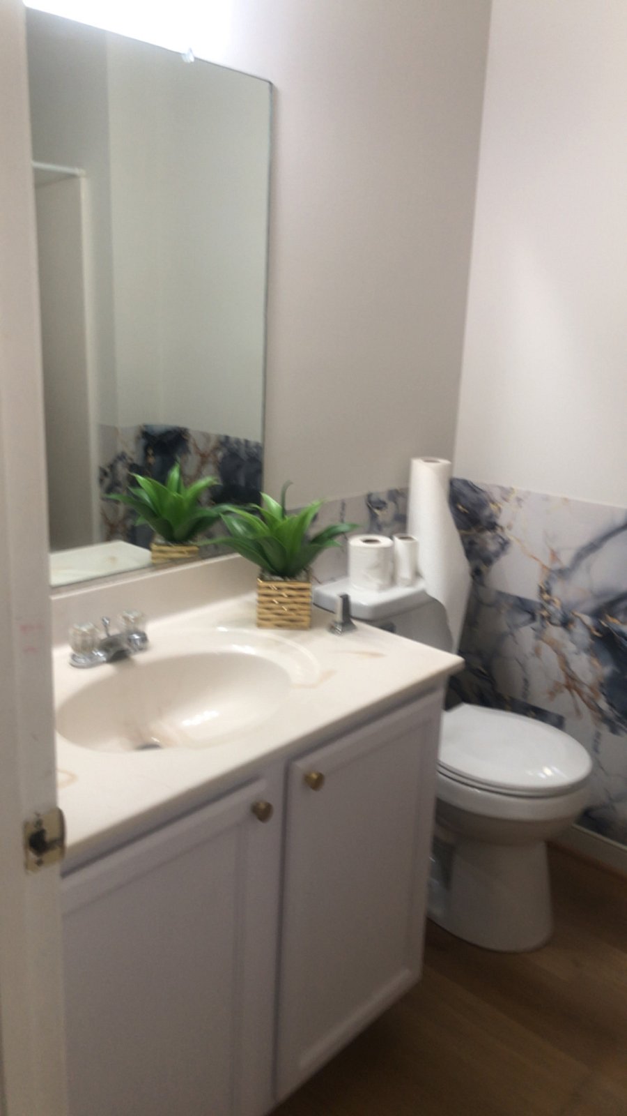 Private bathroom for Single bedroom 