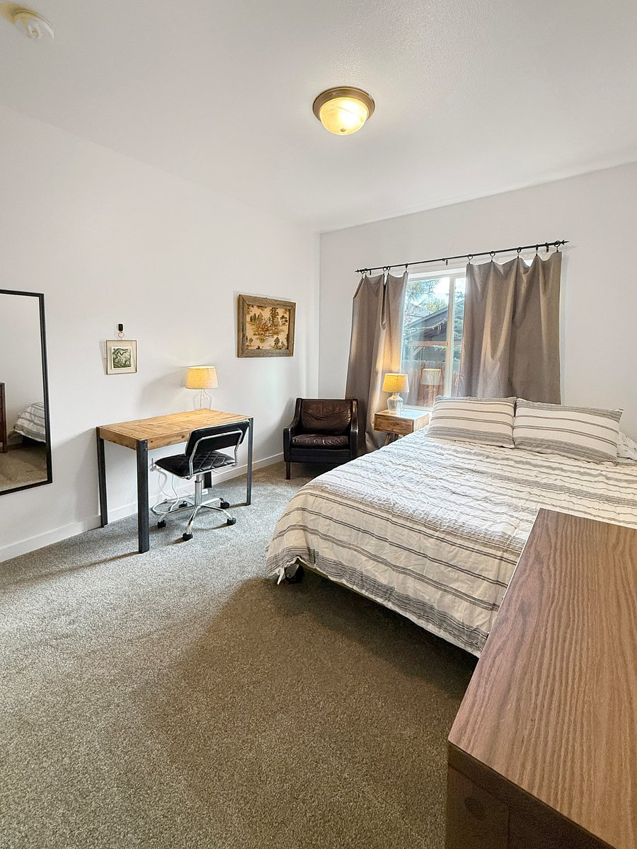 Bedroom 1 (2nd bedroom also available)