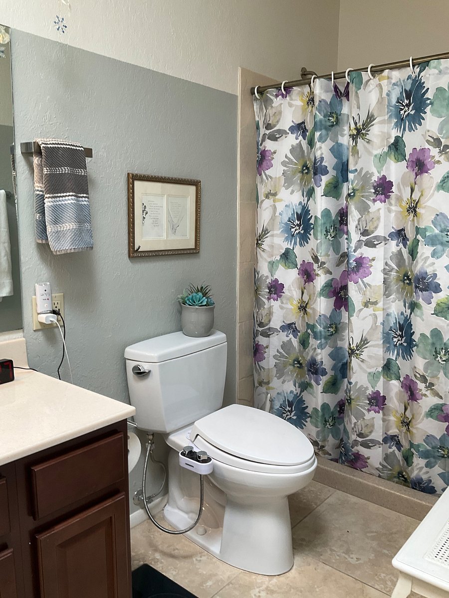 Master bath.