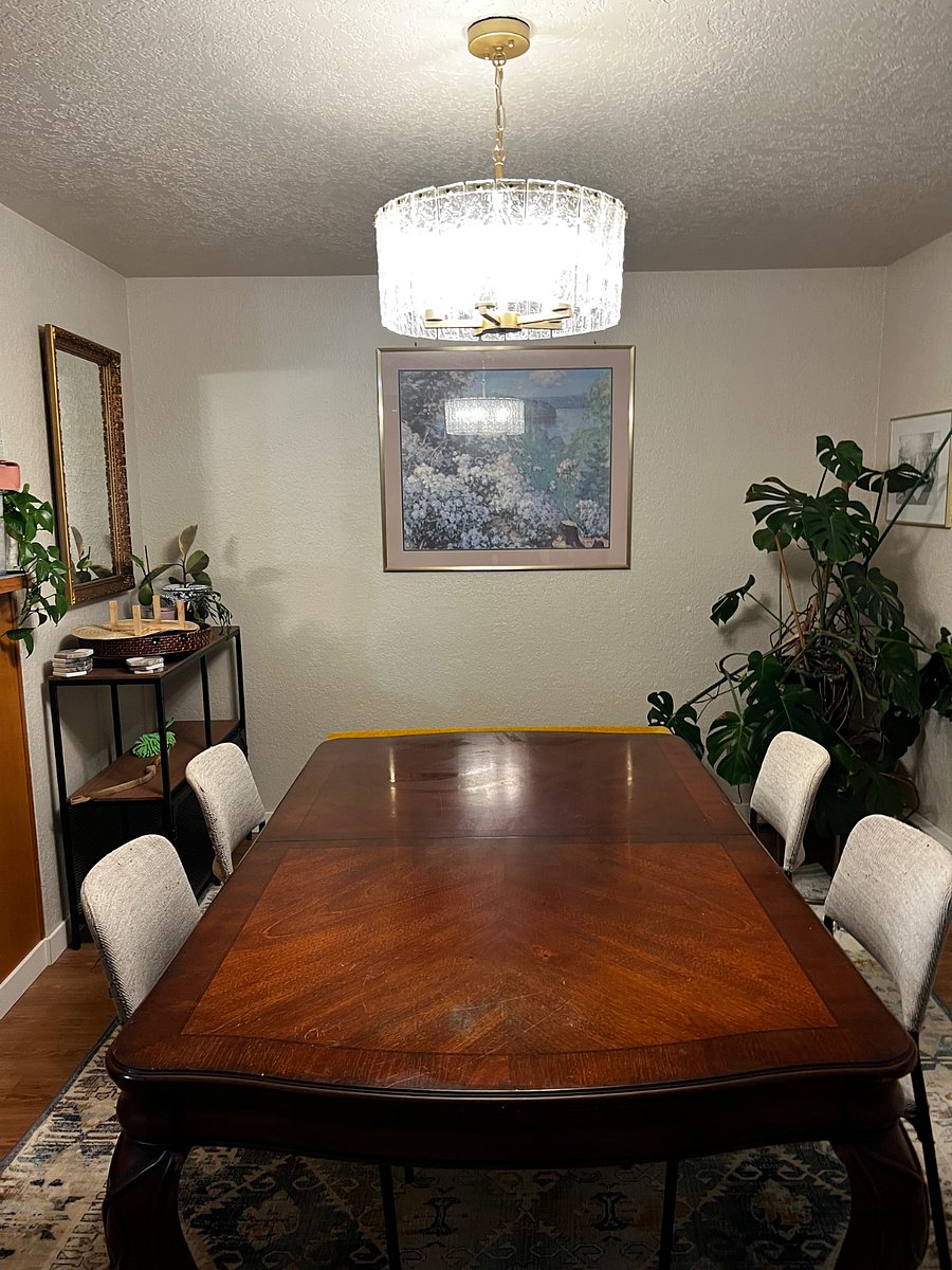 Large dinning area