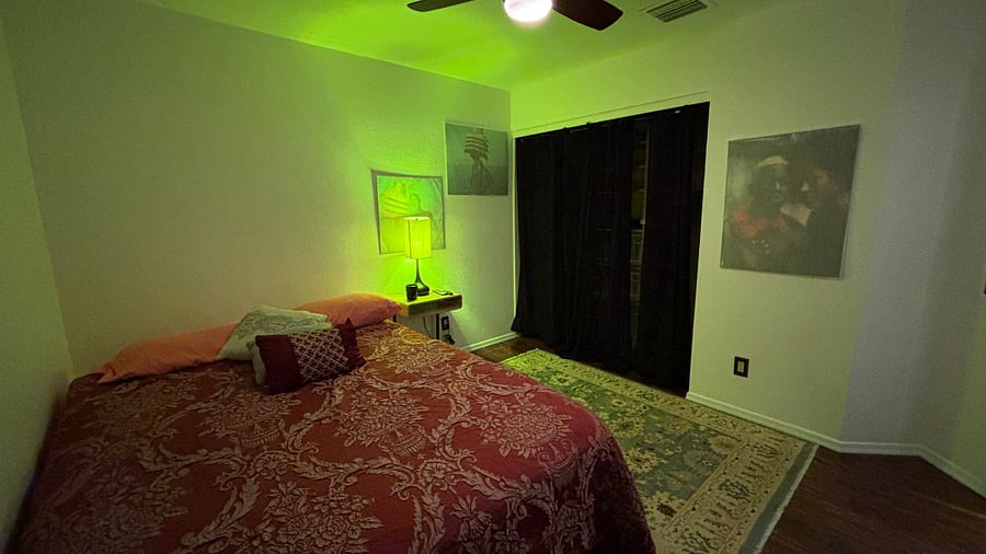 2nd Bedroom 1 Queen adjustable Bed 2nd floor