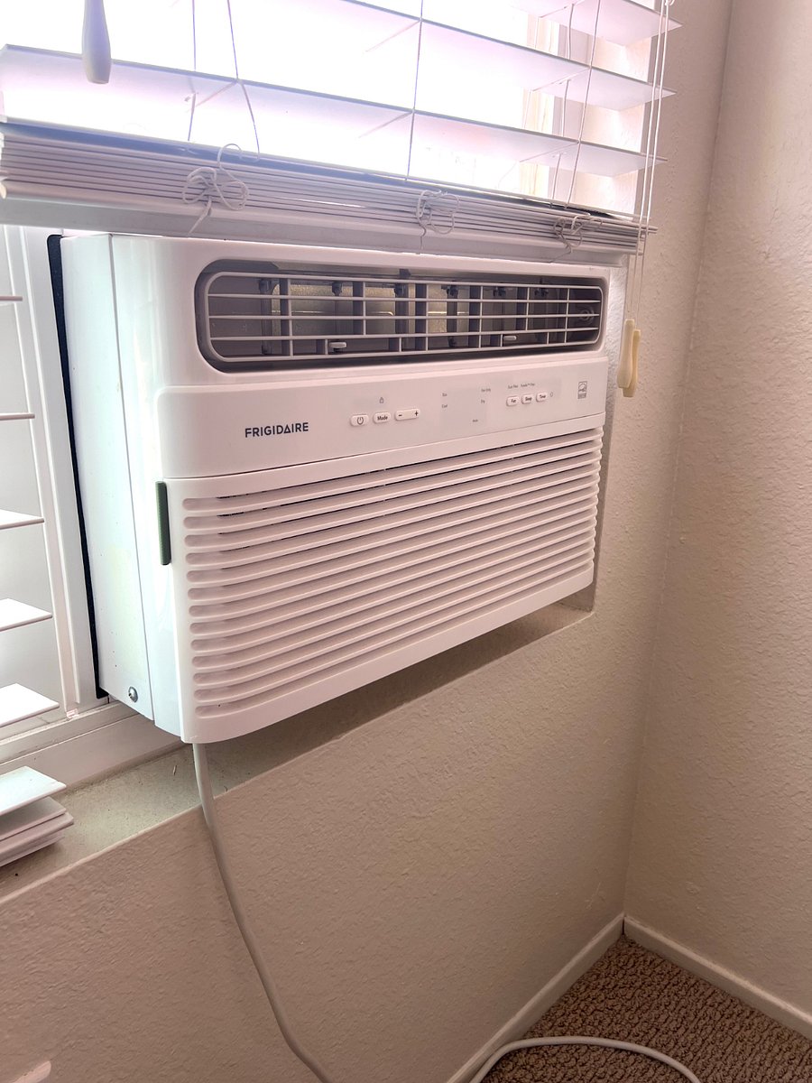 A/C unit in the room