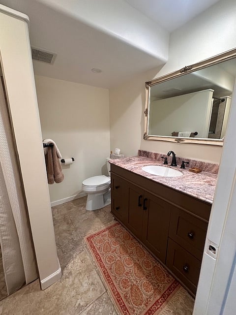 Private Bath w/shower
