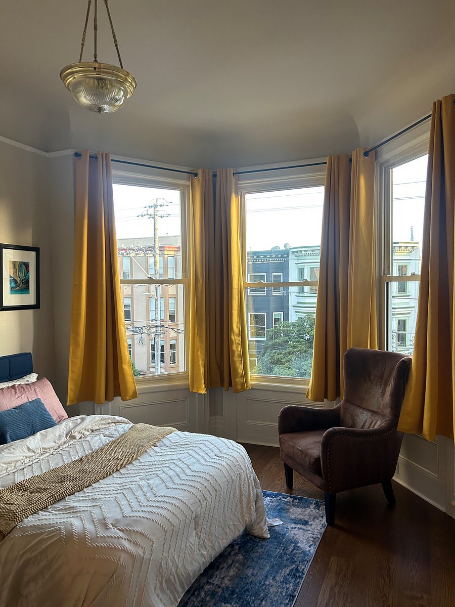 full bedroom