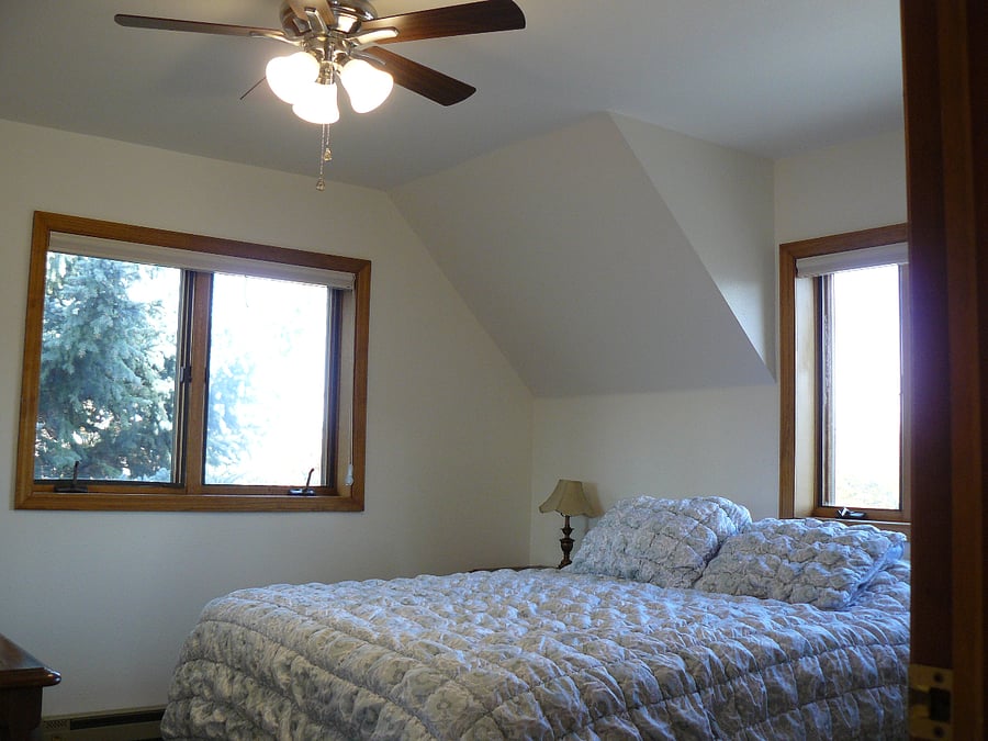 East bedroom 