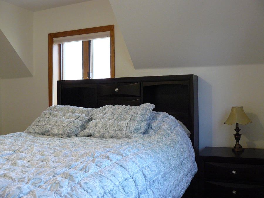 West bedroom
